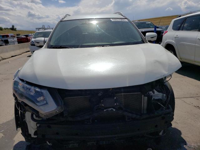 KNMAT2MV7HP618979 - 2017 NISSAN ROGUE S SILVER photo 5