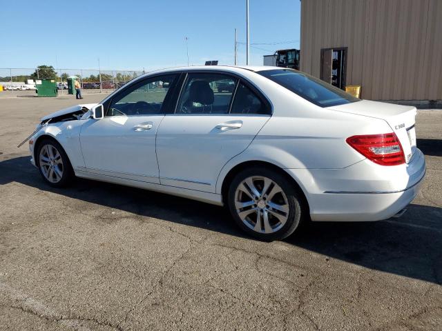 WDDGF8AB2DR270625 - 2013 MERCEDES-BENZ C 300 4MATIC WHITE photo 2