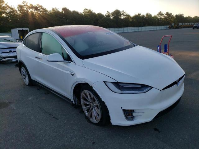 5YJXCDE28KF196443 - 2019 TESLA MODEL X WHITE photo 4