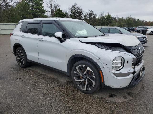 JA4J4TA88NZ042010 - 2022 MITSUBISHI OUTLANDER ES Білий фото 4