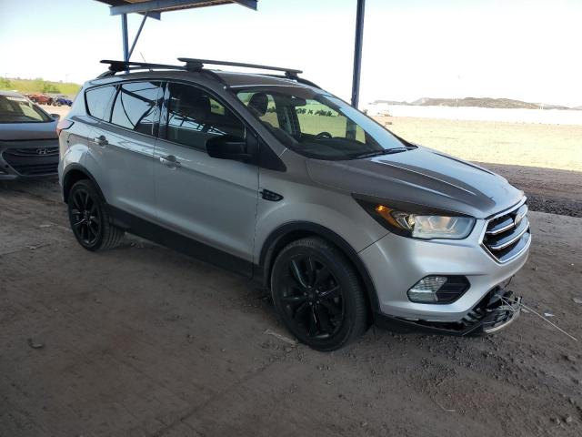 1FMCU0GD7KUC55164 - 2019 FORD ESCAPE SE فضي صورة 4