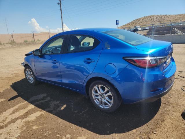 3MYDLBYVXJY324876 - 2018 TOYOTA YARIS IA BLUE photo 2
