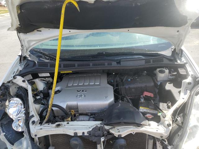 5TDBK22C79S025302 - 2009 TOYOTA SIENNA XLE WHITE photo 12