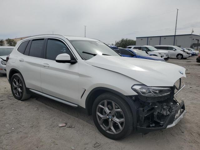 WBX47DP00PN190652 - 2023 BMW X3 SDRIVE30I WHITE photo 4