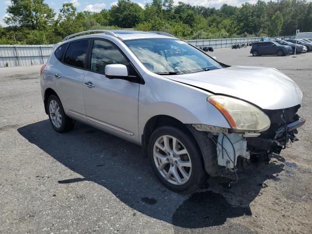 JN8AS5MV7DW655071 - 2013 NISSAN ROGUE S SILVER photo 4