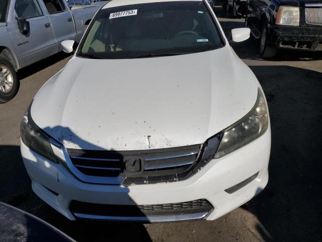 1HGCR2F39DA279899 - 2013 HONDA ACCORD LX WHITE photo 5