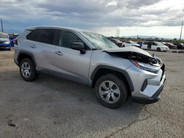 2T3F1RFVXPC336454 - 2023 TOYOTA RAV4 LE Gümüş foto 4