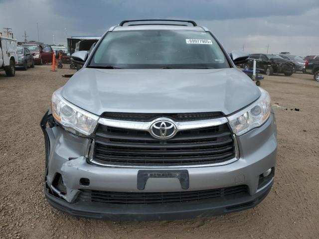 5TDJKRFH3ES029318 - 2014 TOYOTA HIGHLANDER XLE ვერცხლისფერი ფოტო 5