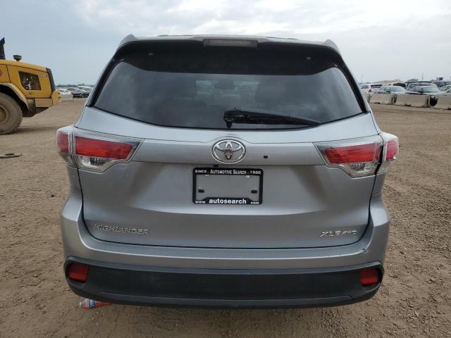 5TDJKRFH3ES029318 - 2014 TOYOTA HIGHLANDER XLE ვერცხლისფერი ფოტო 6