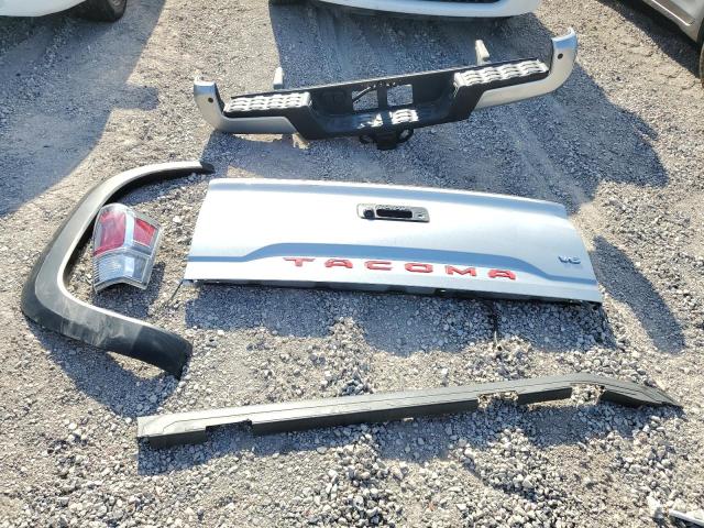 3TMCZ5AN0PM598818 - 2023 TOYOTA TACOMA DOUBLE CAB Gümüş fotoğraf 12