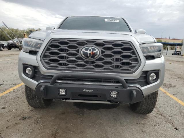 3TMCZ5AN0PM598818 - 2023 TOYOTA TACOMA DOUBLE CAB Gümüş fotoğraf 5