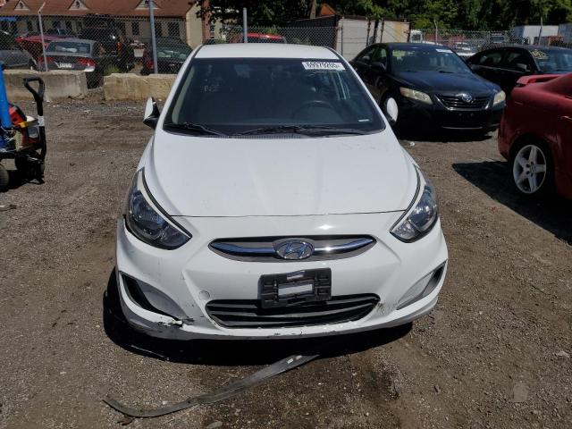 KMHCT4AE9HU253937 - 2017 HYUNDAI ACCENT SE Biały zdjęcie 5