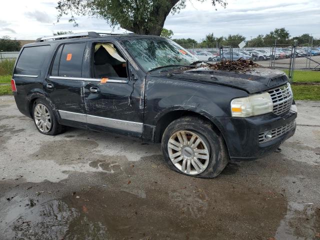 5LMJJ2J53BEJ09820 - 2011 LINCOLN NAVIGATOR შავი ფოტო 4