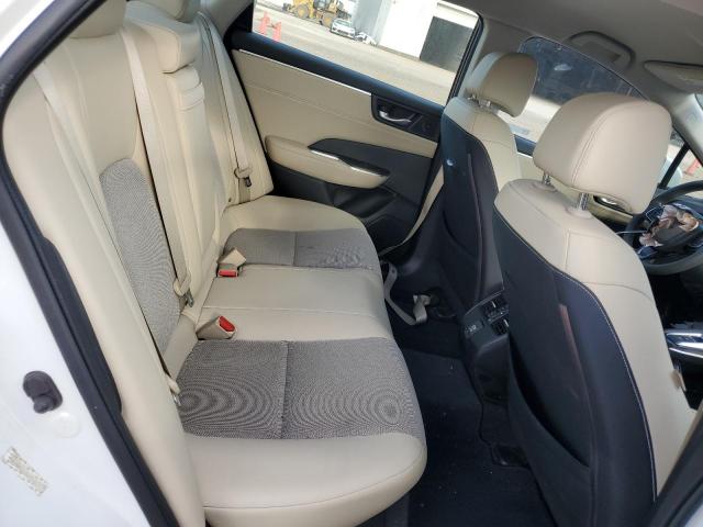 JHMZC5F12JC008174 - 2018 HONDA CLARITY WHITE photo 10