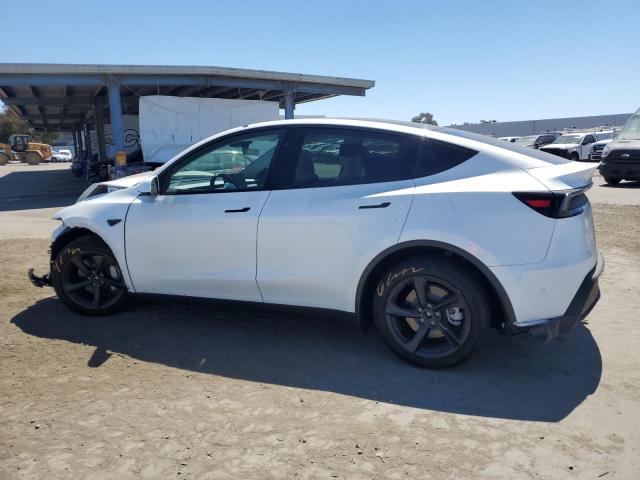 7SAYGDEE3TF348054 - 2026 TESLA MODEL Y WHITE photo 2