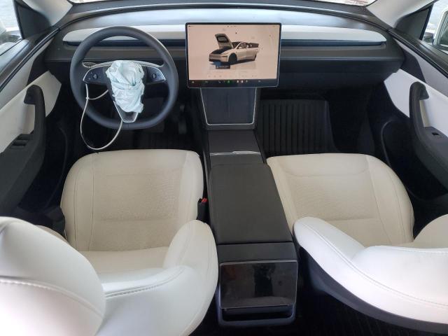 7SAYGDEE3TF348054 - 2026 TESLA MODEL Y WHITE photo 8