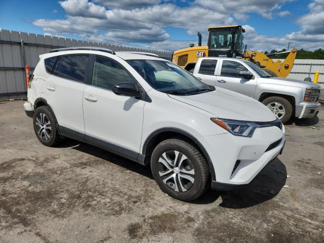 JTMBFREVXHJ136299 - 2017 TOYOTA RAV4 LE WHITE photo 4