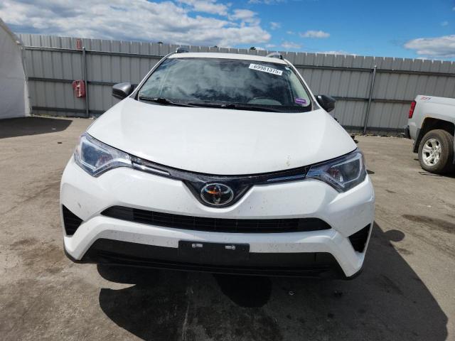 JTMBFREVXHJ136299 - 2017 TOYOTA RAV4 LE WHITE photo 5