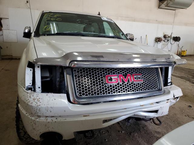 3GTP2XE28CG257421 - 2012 GMC SIERRA K1500 DENALI WHITE photo 5