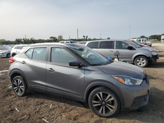 3N1CP5CU9KL531663 - 2019 NISSAN KICKS S GRAY photo 4