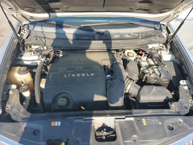 2LMHJ5FK2FBL00524 - 2015 LINCOLN MKT SILVER photo 12