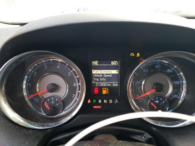 2C4RC1BG8GR286372 - 2016 CHRYSLER TOWN & COU TOURING WHITE photo 9