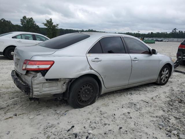 4T1BF3EK8AU532699 - 2010 TOYOTA CAMRY BASE SILVER photo 3