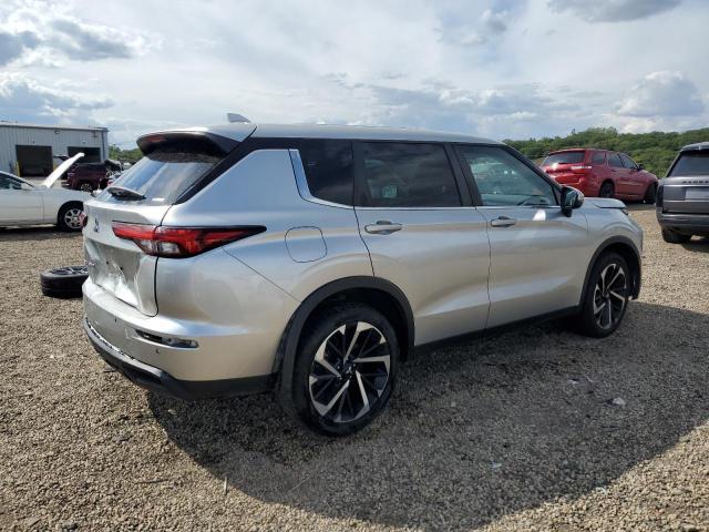 JA4J4TA83NZ015913 - 2022 MITSUBISHI OUTLANDER ES SILVER photo 3