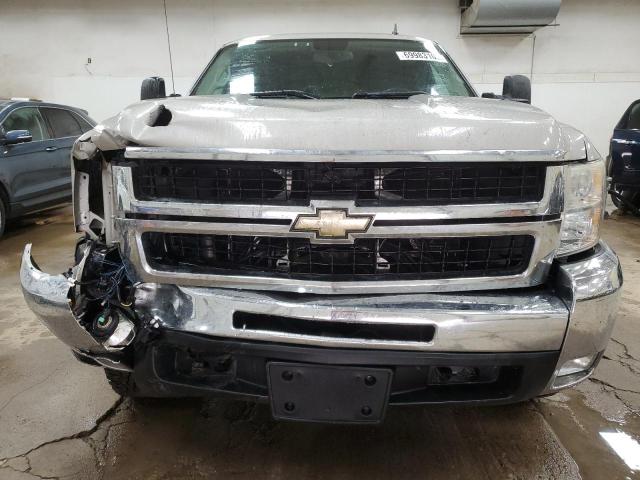 1GCHK29K78E208310 - 2008 CHEVROLET SILVERADO K2500 HEAVY DUTY SILVER photo 5