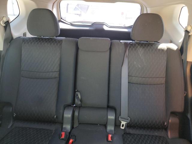 KNMAT2MV4JP567611 - 2018 NISSAN ROGUE S თეთრი ფოტო 10