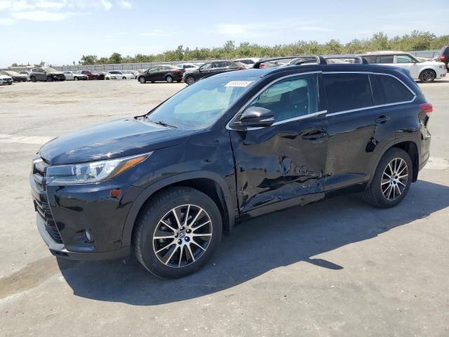 2017 TOYOTA HIGHLANDER SE, 