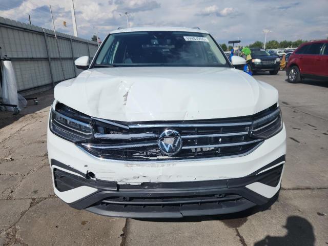 3VV2B7AX6RM183519 - 2024 VOLKSWAGEN TIGUAN SE 白色 照片 5
