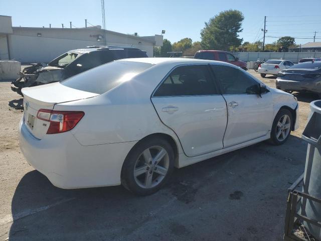 4T1BF1FK2DU252932 - 2013 TOYOTA CAMRY L WHITE photo 3