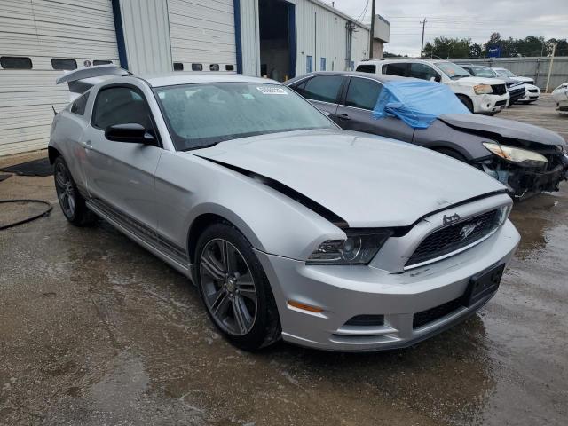 1ZVBP8AM1D5218801 - 2013 FORD MUSTANG SILVER photo 4