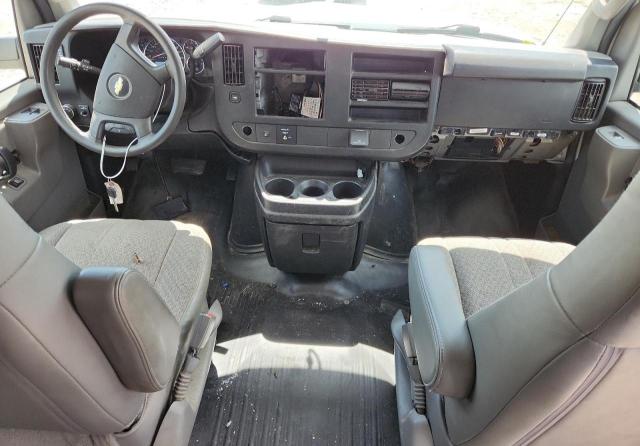 1GCWGAFG5H1348303 - 2017 CHEVROLET EXPRESS G2500 WHITE photo 8