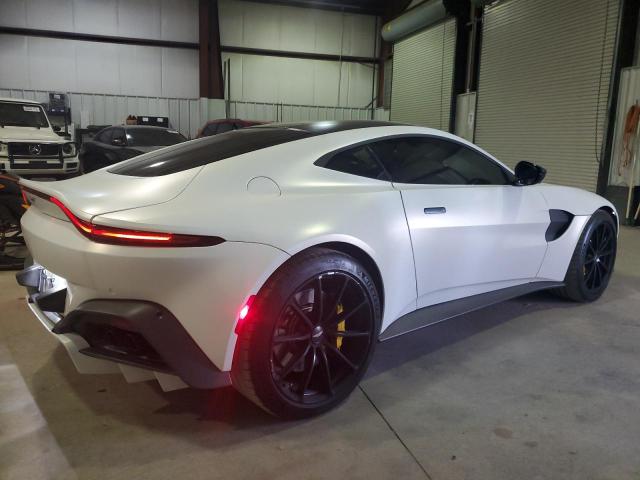 SCFSMGAWXKGN01417 - 2019 ASTON MARTIN VANTAGE WHITE photo 3