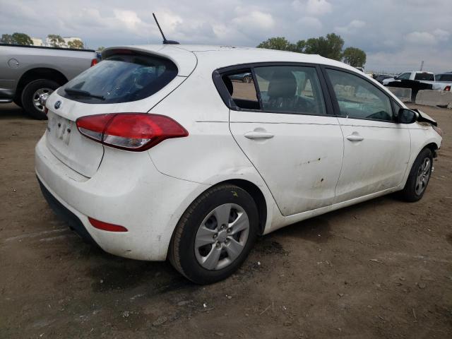 KNAFK5A89H5705249 - 2017 KIA FORTE LX WHITE photo 3