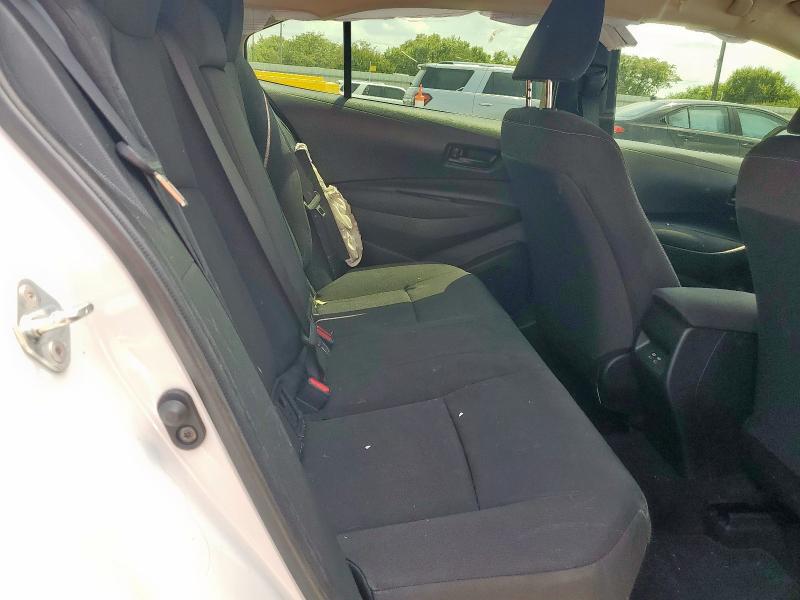 JTDBCMFE4R3030947 - 2024 TOYOTA COROLLA LE 白色 照片 10