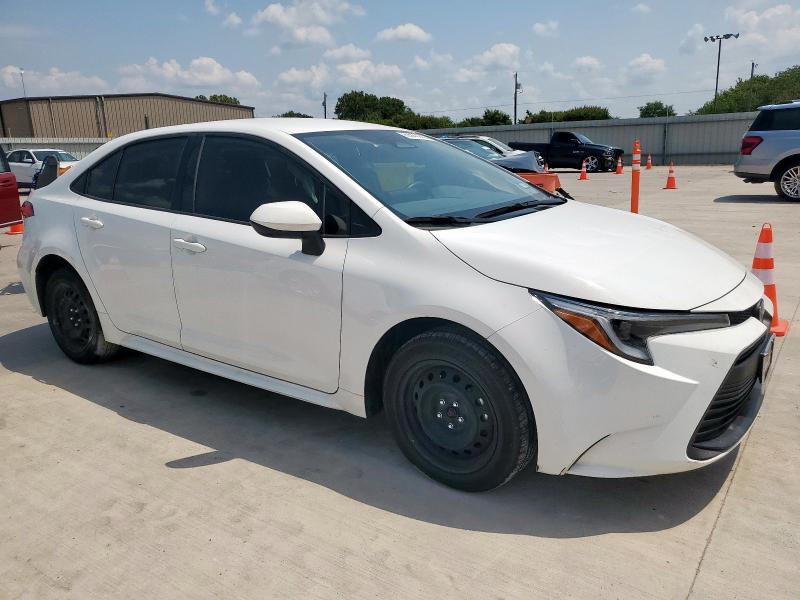JTDBCMFE4R3030947 - 2024 TOYOTA COROLLA LE 白色 照片 4