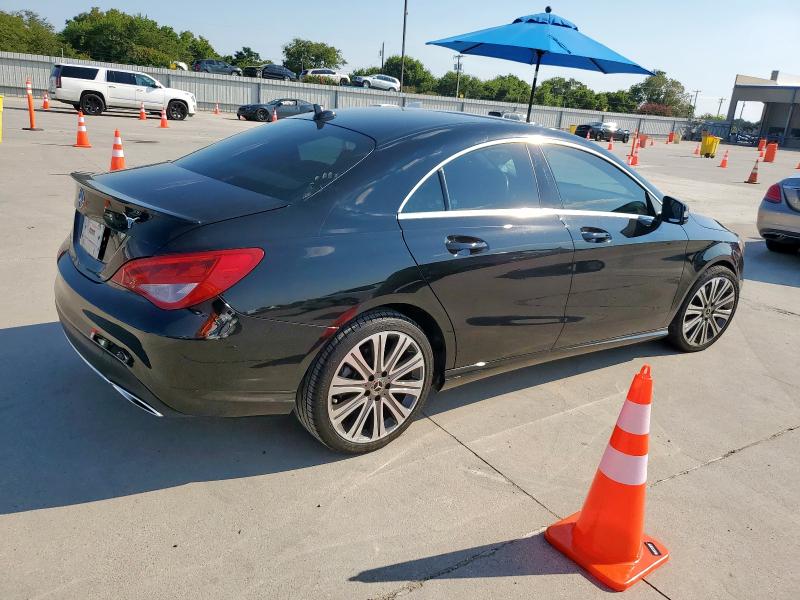 WDDSJ4EB6JN582851 - 2018 MERCEDES-BENZ CLA 250 黑色 照片 3