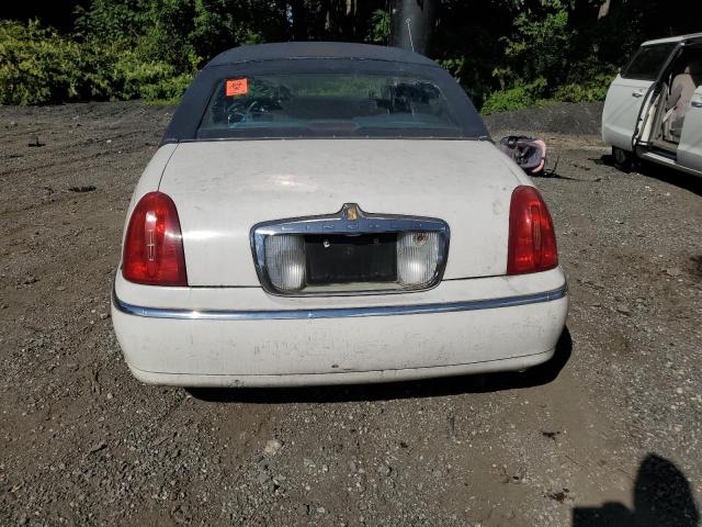 1LNHM81W3YY783851 - 2000 LINCOLN TOWN CAR EXECUTIVE Սպիտակ լուսանկար 6