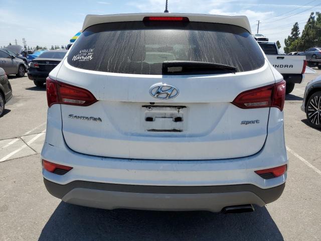5NMZT3LBXJH084021 - 2018 HYUNDAI SANTA FE S WHITE photo 6
