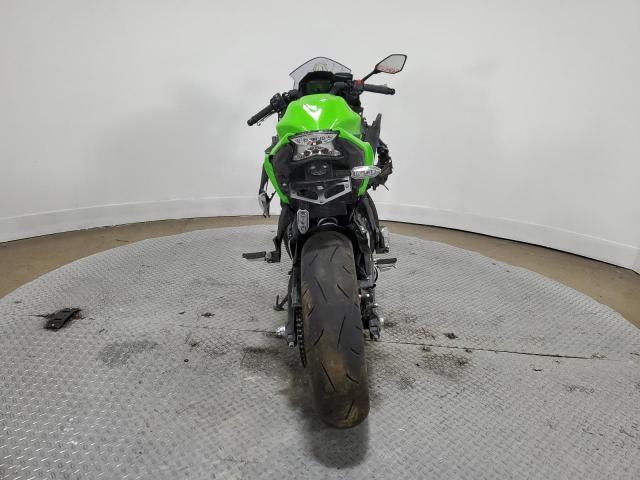 ML5EXEP1XRDAB2667 - 2024 KAWASAKI EX650 P GREEN photo 4