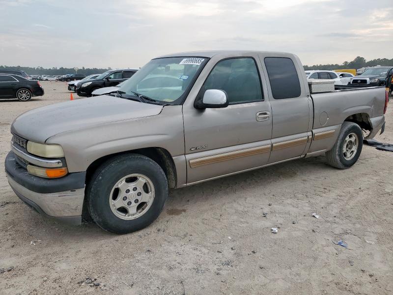 2001 CHEVROLET SILVERADO C1500, 