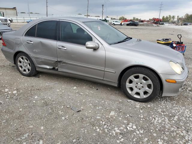 WDBRF92H56F745800 - 2006 MERCEDES-BENZ C 280 4MATIC GRAY photo 4