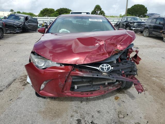 4T1BF1FK9HU778948 - 2017 TOYOTA CAMRY LE RED photo 5