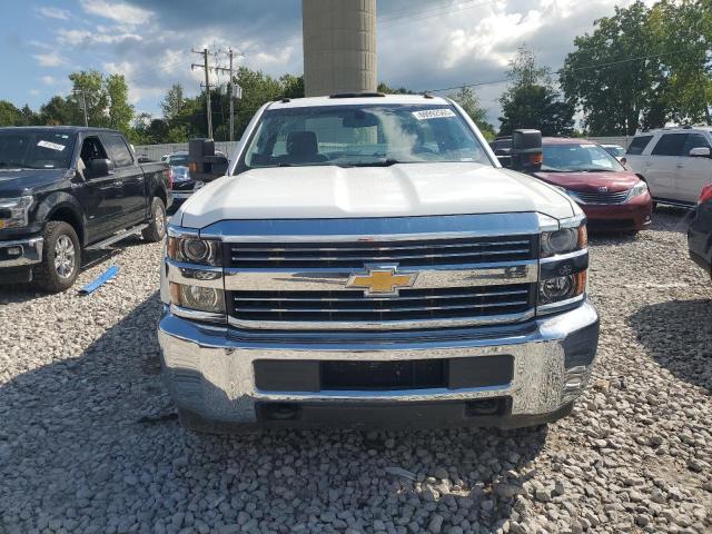 1GC0KUEG7JZ105512 - 2018 CHEVROLET SILVERADO K2500 HEAVY DUTY WHITE photo 5