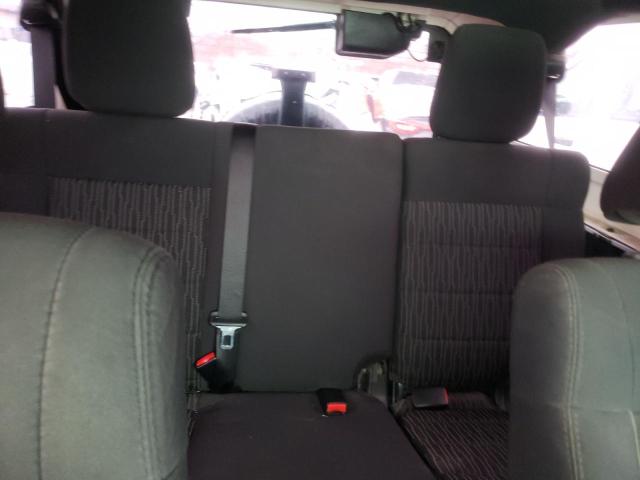 1C4BJWKG5CL267799 - 2012 JEEP WRANGLER U SPORT ვერცხლისფერი ფოტო 10