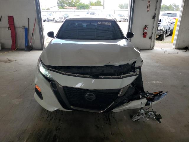 1N4BL4CV7KC133375 - 2019 NISSAN ALTIMA SR WHITE photo 5