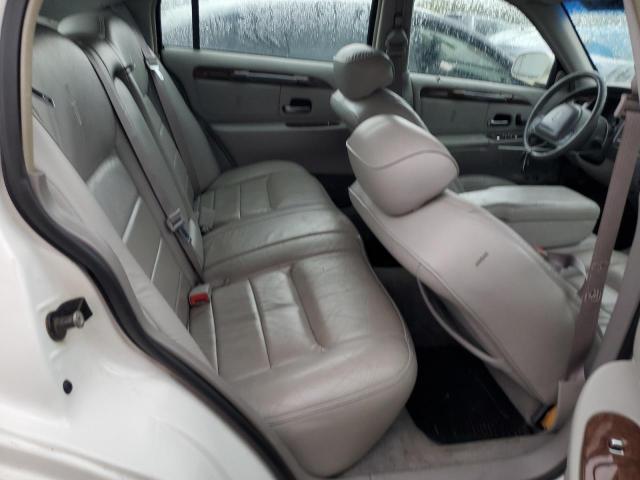 1LNHM81W61Y724590 - 2001 LINCOLN TOWN CAR EXECUTIVE WHITE photo 10